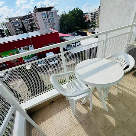 Апартамент Sunny House 202 One Bedroom *
