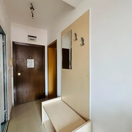 Апартамент Sunny House 202 One Bedroom Слънчев бряг