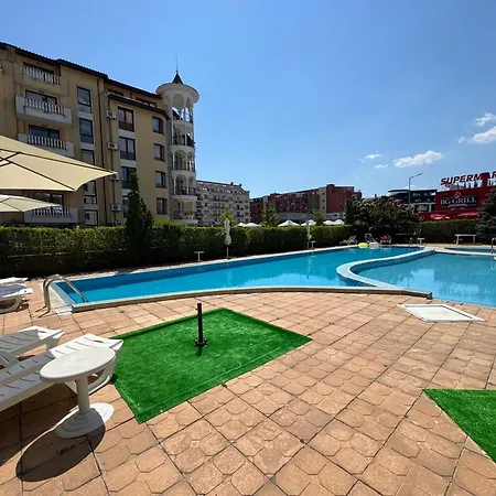 Sunny House 202 One Bedroom Апартамент